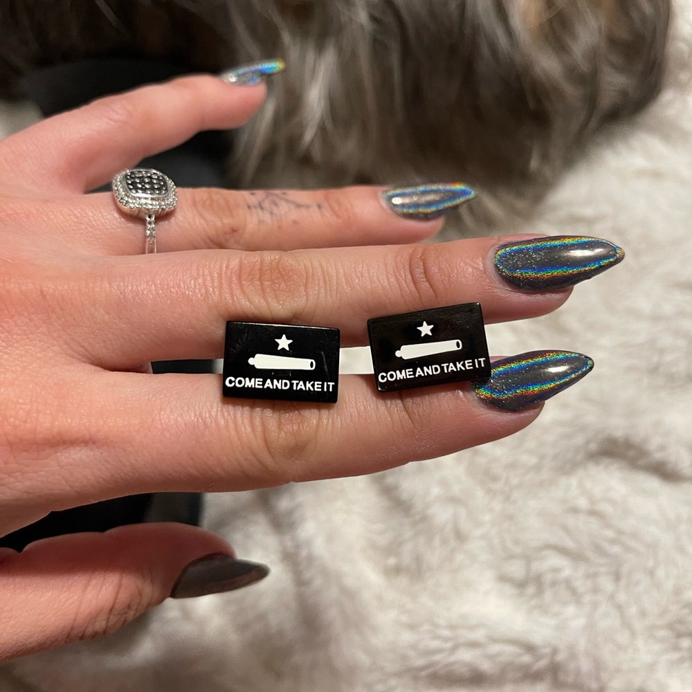 “Come and take it” Cuff Links